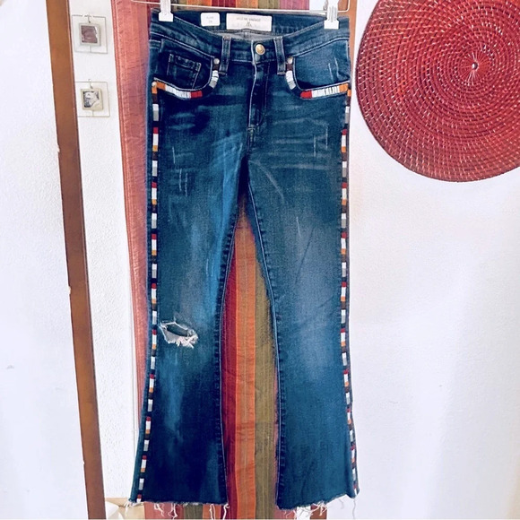 Miss Me Vintage Embroidered Sides Flare Leg Jeans Size 24 - Picture 1 of 6